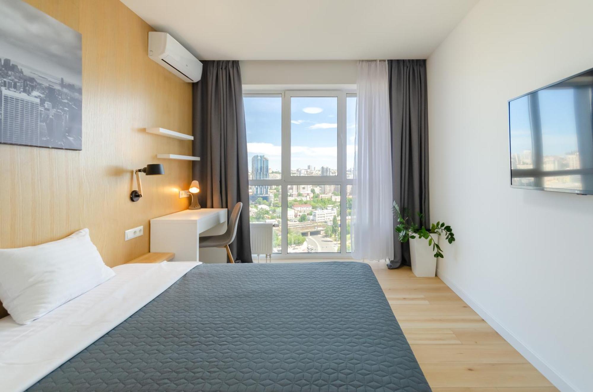 Petrovdom 205-206 Panoramic City View Apartments At Rc Kvartet, Central Railway Station Kiev Esterno foto